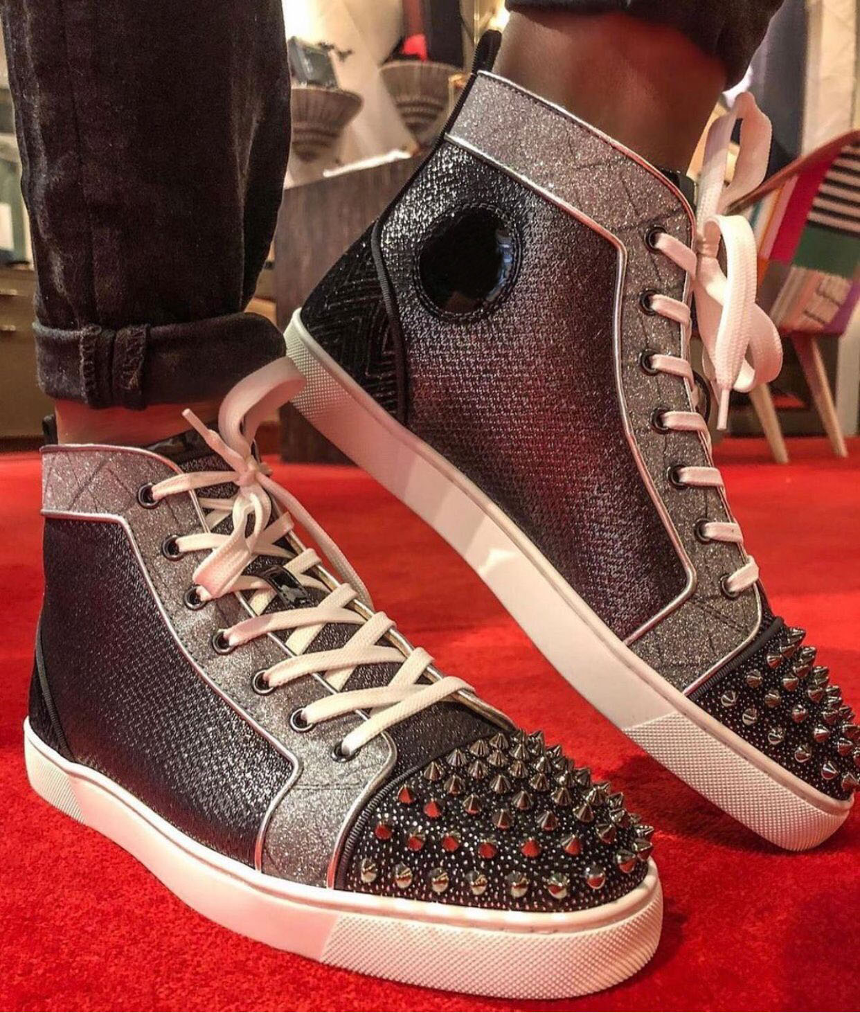 Elegant High Top Spikes Women,Men Red Bottom Sneakers Party Dress Factory Sale -- Rivet Casual Walking Outdoor Luxurious Trainers EU35-47
Elegant High Top Spikes Women,Men Red Bottom Sneakers Party Dress Factory Sale -- Rivet Casual Walking Outdoor Luxurious Trainers EU35-47