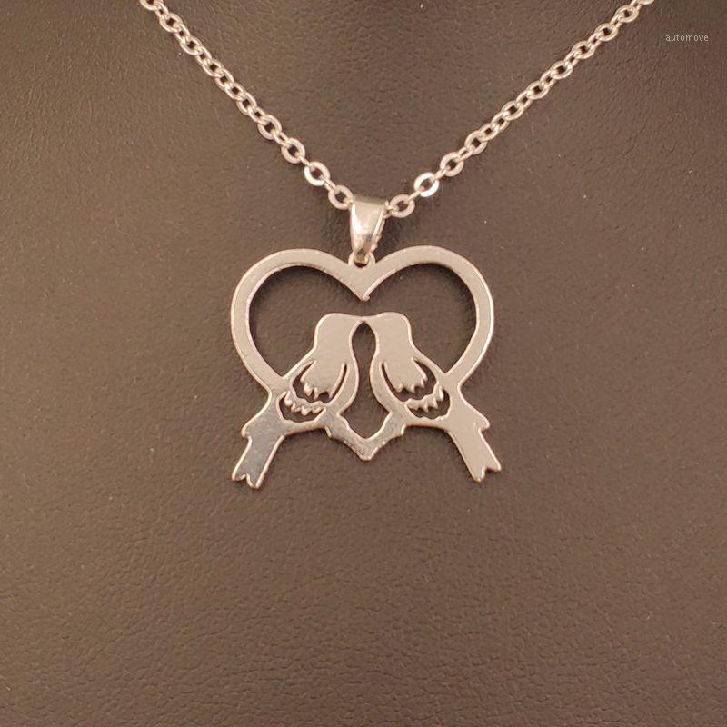 2020 Valentine's Day Vivid Kiss Lovers Two Cute Birds Love Heart Pendant Necklace Gold Silver Plated Jewelry For Women N1101
2020 Valentine's Day Vivid Kiss Lovers Two Cute Birds Love Heart Pendant Necklace Gold Silver Plated Jewelry For Women N1101