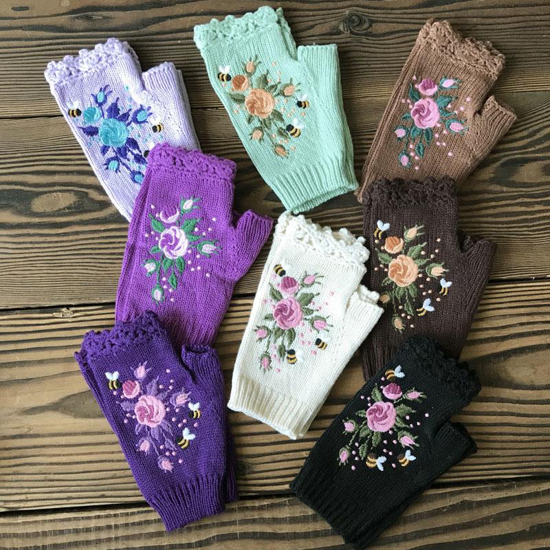 Women Winter Knitted Embroidery Hand Gloves Thick Warm Bee Floret Fingerless Mittens Cute Half Finger Ladies Driving Ski Gloves
Women Winter Knitted Embroidery Hand Gloves Thick Warm Bee Floret Fingerless Mittens Cute Half Finger Ladies Driving Ski Gloves