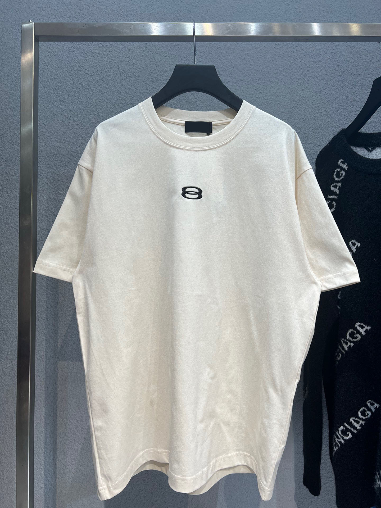 2022 new spring summer cotton T-shirt round neck printed pocket short sleeve oversized us eu size 0e4
2022 new spring summer cotton T-shirt round neck printed pocket short sleeve oversized us eu size 0e4