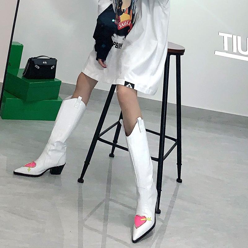 zenxiqiu dong the European and American wind 2020 new diamond love V boots leather boots in thick with pointed mouth female tide, Black
zenxiqiu dong the European and American wind 2020 new diamond love V boots leather boots in thick with pointed mouth female tide, Black