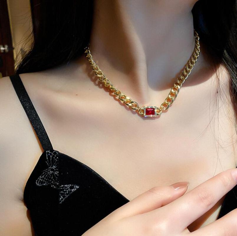 Chokers Punk Miami Cuban Choker Necklace Collar Statement Hip Hop Red And Blue Crystal Zircon Thick Chain Women Jewelry
Chokers Punk Miami Cuban Choker Necklace Collar Statement Hip Hop Red And Blue Crystal Zircon Thick Chain Women Jewelry