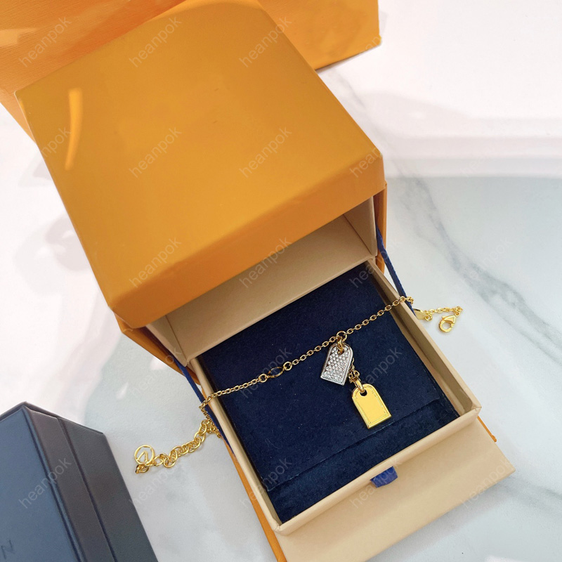 Women Designer Bracelet Gold Silver Jewelry Fashion Luxury Farandole Link Double Card Pendent Dimond Bracelets For Mens Wedding 22227Q
Women Designer Bracelet Gold Silver Jewelry Fashion Luxury Farandole Link Double Card Pendent Dimond Bracelets For Mens Wedding 22227Q