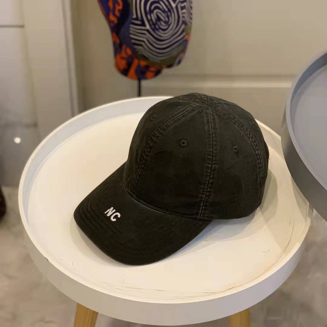 Luxury Designer baseball hat fashion hat classic cap high quality technology is specially designed for men and women. The beach party very beautiful good nice, Box
Luxury Designer baseball hat fashion hat classic cap high quality technology is specially designed for men and women. The beach party very beautiful good nice, Box
