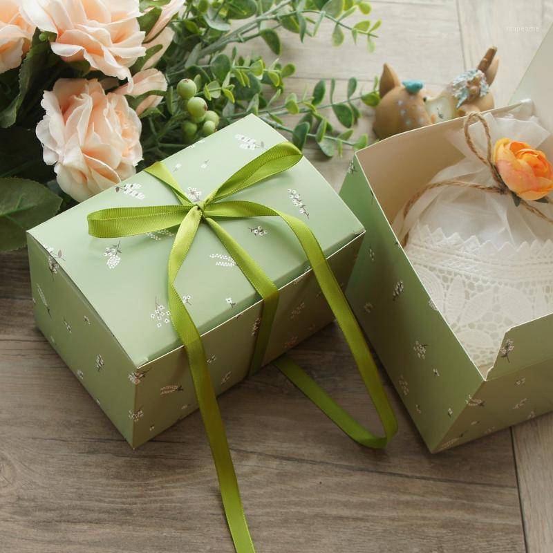 Light Green White Flower Design 10pcs 15*10*9 Cm Paper Box Candy Cookie Jar Candle Wedding Party Birthday DIY Gift Packaging1
Light Green White Flower Design 10pcs 15*10*9 Cm Paper Box Candy Cookie Jar Candle Wedding Party Birthday DIY Gift Packaging1