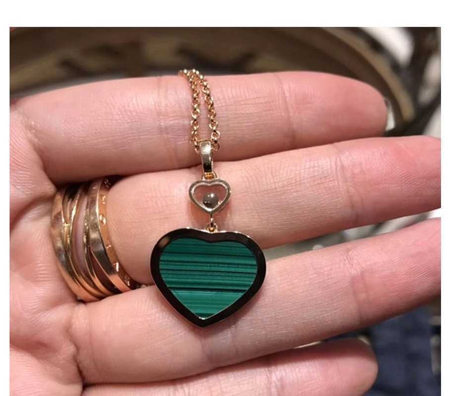 Chopard Chopin love Necklace Black 18k rose gold heart female Luxurys Designers jewelry
Chopard Chopin love Necklace Black 18k rose gold heart female Luxurys Designers jewelry