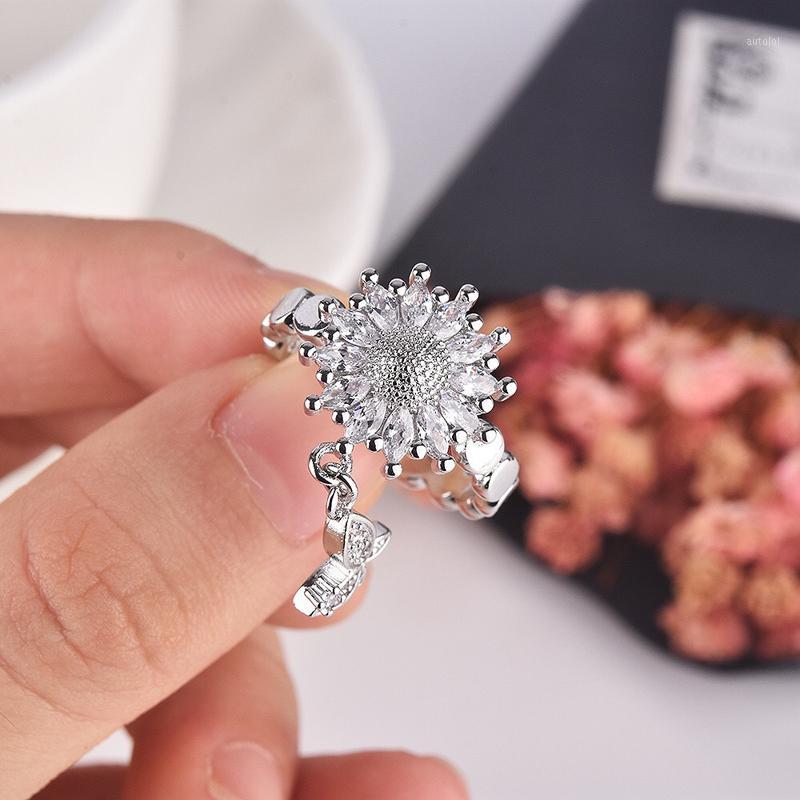 Fashion Sunflower Silvery Rings Hanging Butterfly Accessories Unique Jewelry For Women Valentine's Day Christmas Snowflake Gifts1
Fashion Sunflower Silvery Rings Hanging Butterfly Accessories Unique Jewelry For Women Valentine's Day Christmas Snowflake Gifts1