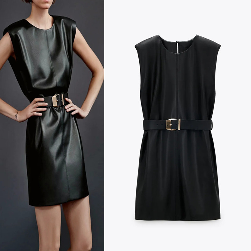 2021 New Women Summer Faux Leather Belted Sexy Black Short Dress O-neck with Shoulder Pads Back Opening Mini Ladies Dresses Zstk
2021 New Women Summer Faux Leather Belted Sexy Black Short Dress O-neck with Shoulder Pads Back Opening Mini Ladies Dresses Zstk