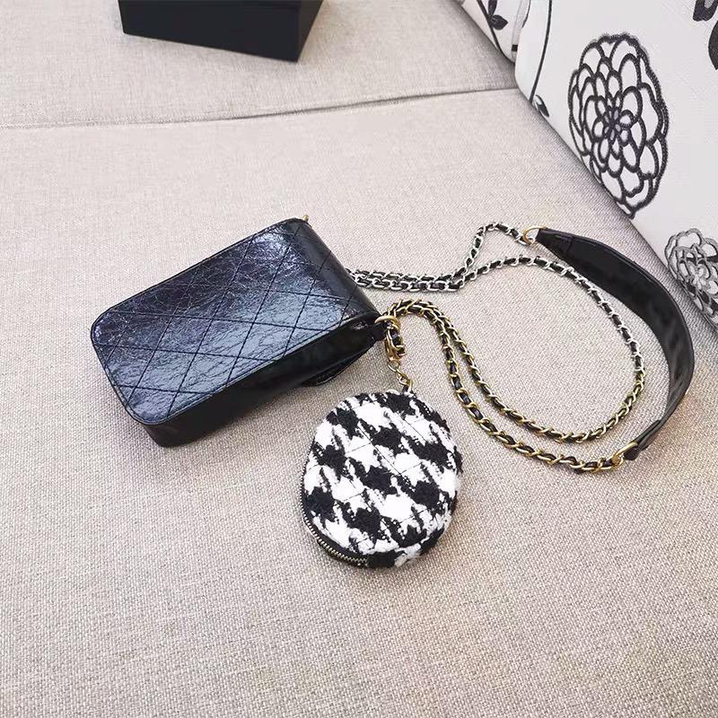 Fashion cross body phone case with small pouch good quality come with gift box PU case
Fashion cross body phone case with small pouch good quality come with gift box PU case