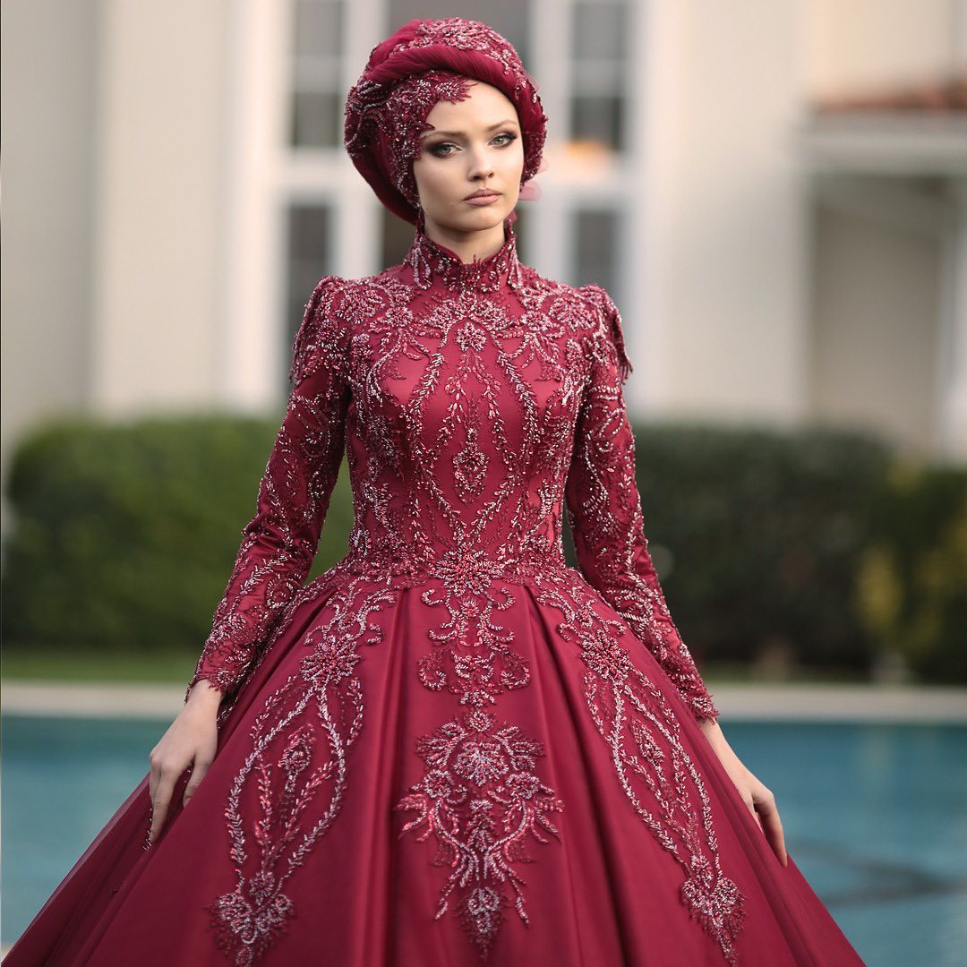 Beaded Muslim Gorgeous Wedding Dresses High Neck A Line Appliqued Long Sleeves Bridal Gowns Sequined Sweep Train Satin Robe De Marie ppliqued