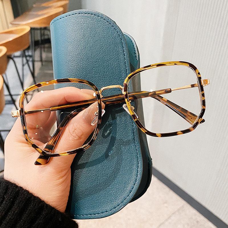 LNFCXI Vintage Square Women Glasses Frame Blue Red Clear Anti-Blu-Ray Lens Eyewear Fashion Men Leopard Optical Eyeglasses Frame
LNFCXI Vintage Square Women Glasses Frame Blue Red Clear Anti-Blu-Ray Lens Eyewear Fashion Men Leopard Optical Eyeglasses Frame