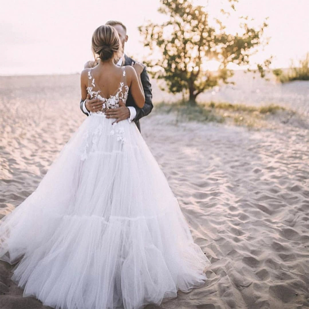 2022 Wedding Dresses Lace Applique Top Bridal Gowns Backless Sheer Straps Beach Plus Size Wedding Dress Floor Length robes de soirée mariée