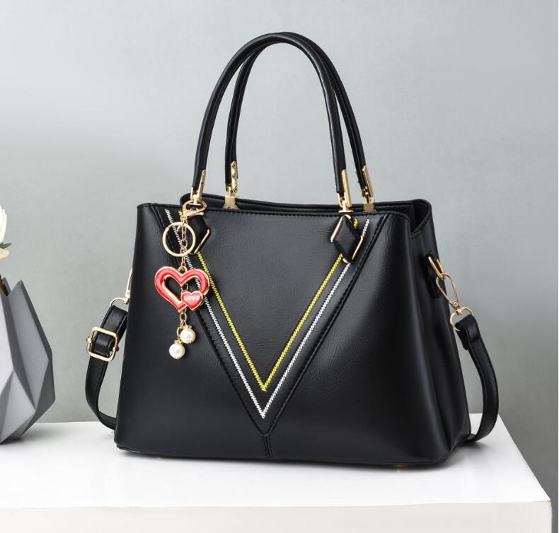 8203 Women Luxurys Designers Bags Crossbody High Quality Handbags Womens Purses Shoulder Shopping Totes Bag
8203 Women Luxurys Designers Bags Crossbody High Quality Handbags Womens Purses Shoulder Shopping Totes Bag