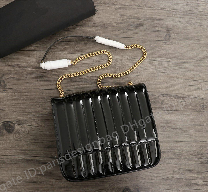 Best 3A quality 532595 25cm Genuine Leather Vicky Large Matelasse Patent Leather Shoulder Bag For Women,Handbag Messenger bag Free Shipping
Best 3A quality 532595 25cm Genuine Leather Vicky Large Matelasse Patent Leather Shoulder Bag For Women,Handbag Messenger bag Free Shipping
