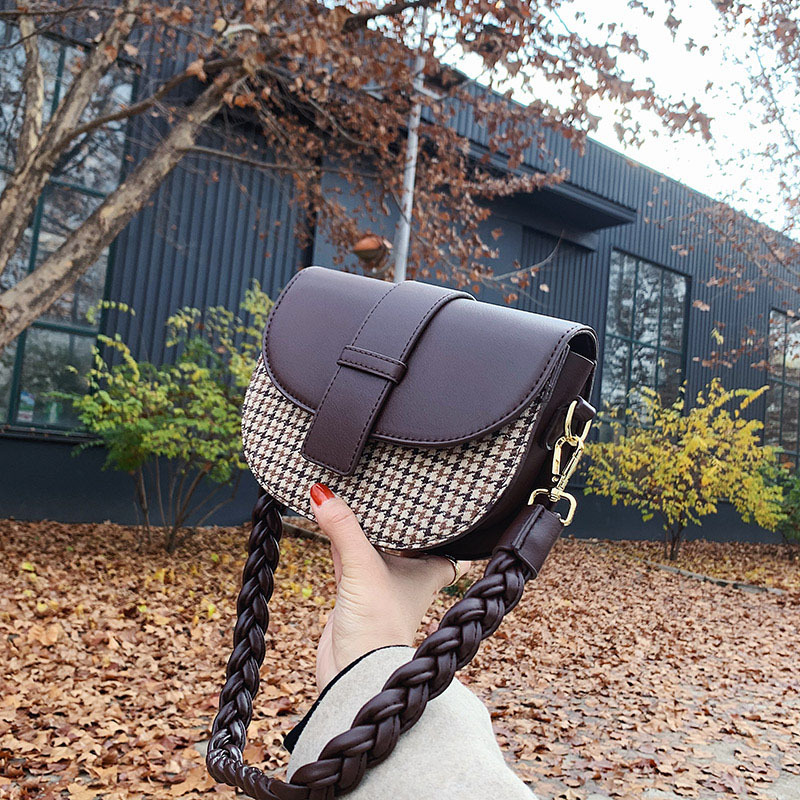 2021 Xiaock flagship store official website high sense saddle women 2020 new French fashion designer messenger bag new
2021 Xiaock flagship store official website high sense saddle women 2020 new French fashion designer messenger bag new