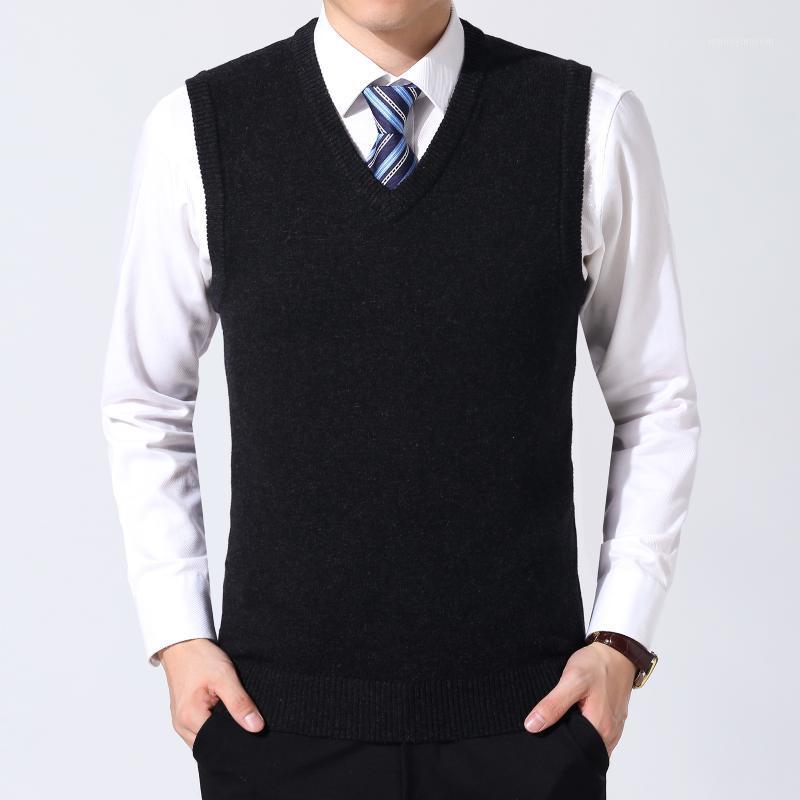 Sweater Vest Mens Classic Solid Color V Neck Sleeveless Pullover Male Knitted Vest Warm Mens Sweaters Business Casual Vests1, Medium gray
Sweater Vest Mens Classic Solid Color V Neck Sleeveless Pullover Male Knitted Vest Warm Mens Sweaters Business Casual Vests1, Medium gray