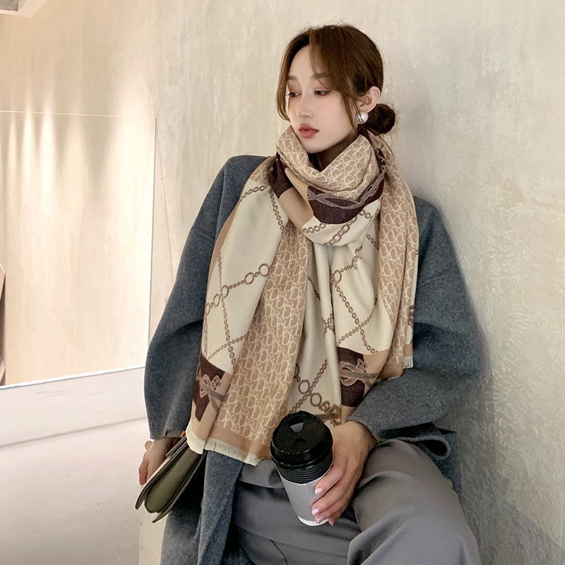 VIPVIPAutumn and warm scarf for women winter new cashmere double-sided thickened Bib carriage chain shawlmvp1, Blue;gray
VIPVIPAutumn and warm scarf for women winter new cashmere double-sided thickened Bib carriage chain shawlmvp1, Blue;gray