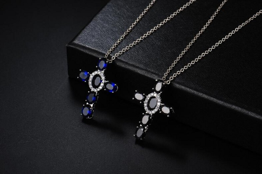 Hip Hop Vintage Jewelry Cross Pendant White Gold Fill Oval Cut Sapphire CZ Dia Christian Jesus Women Wedding Clavicle Necklace Gift