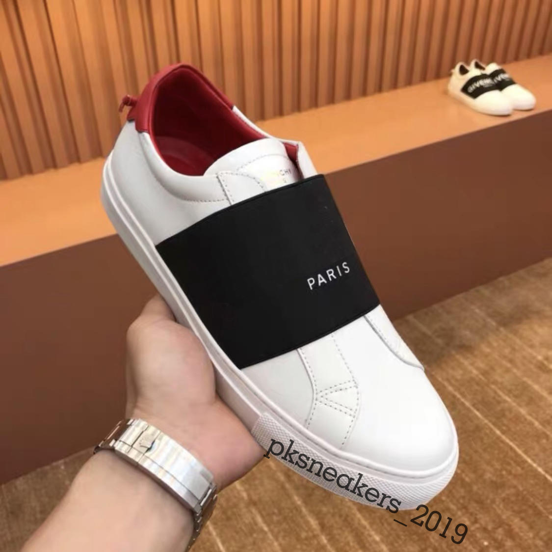 Men Women Casual Shoes Desiger Platform Low Top Italy Stripes Walking Sports Trainers Band Chaussures Pour Hommes
Men Women Casual Shoes Desiger Platform Low Top Italy Stripes Walking Sports Trainers Band Chaussures Pour Hommes