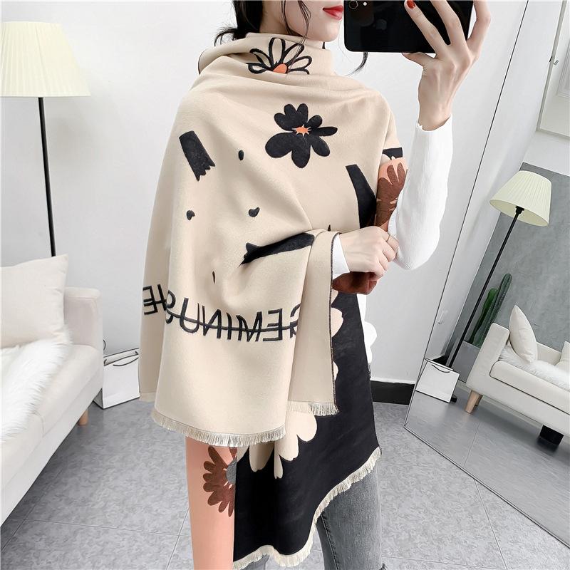 2020NEW Winter women's Scarf Horse Flowers Print thick Imitation Cashmere Showls for laides Large size warm double-sided scarves
2020NEW Winter women's Scarf Horse Flowers Print thick Imitation Cashmere Showls for laides Large size warm double-sided scarves