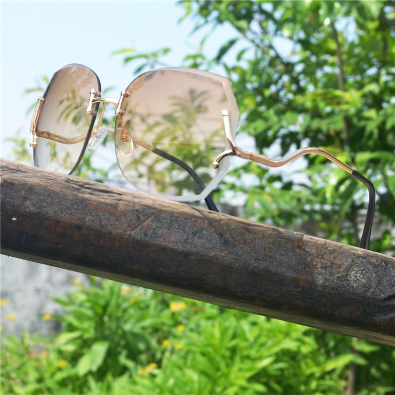 Sunglasses 2021 Transparent Color Women Progressive Men High Quality Borderless Metal Sun Glasses FML
Sunglasses 2021 Transparent Color Women Progressive Men High Quality Borderless Metal Sun Glasses FML
