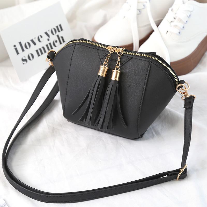 Spring and autumn new tassel shell bag trendy fashion wild shoulder messenger female bag female handbag handbag, Black
Spring and autumn new tassel shell bag trendy fashion wild shoulder messenger female bag female handbag handbag, Black