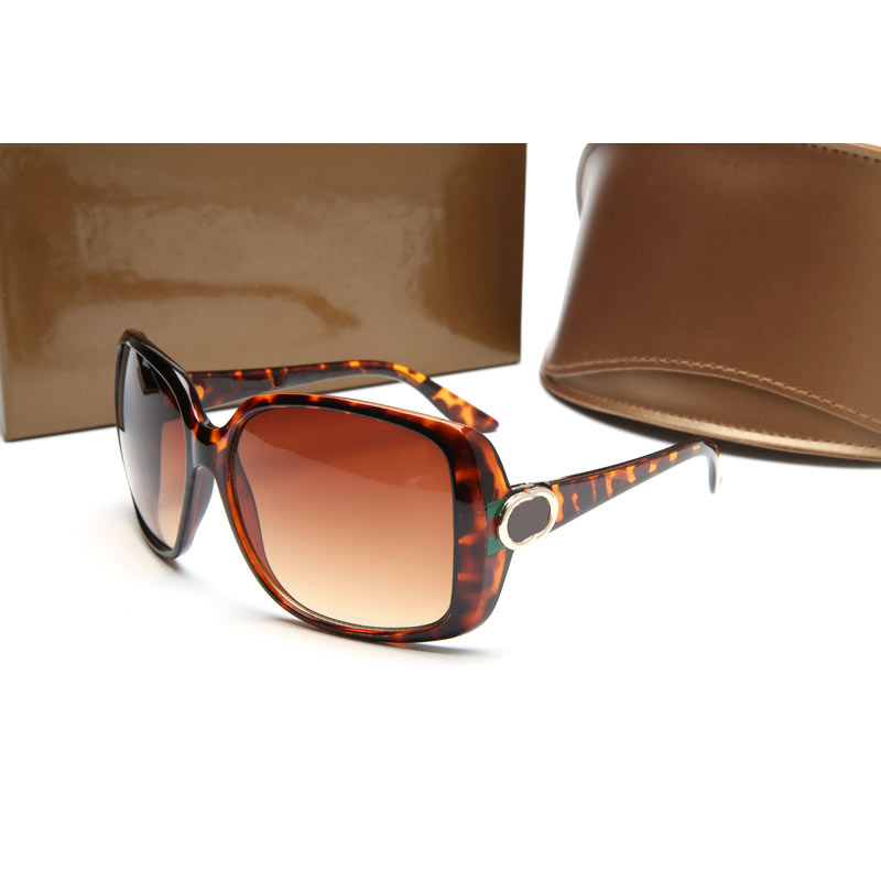 Brand New Womans Sunglasses High Quality Brand glasses Mens Sun glasses Brand Designer Sunglasses Luxury glasses with Box glitter2009 W0334L
Brand New Womans Sunglasses High Quality Brand glasses Mens Sun glasses Brand Designer Sunglasses Luxury glasses with Box glitter2009 W0334L