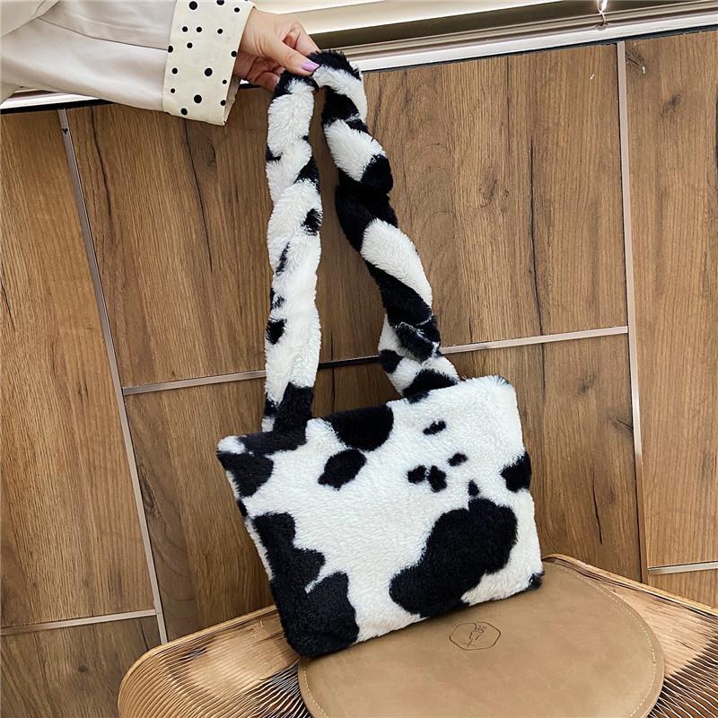 Plush bag women's autumn and winter Korean fashion foreign style shoulder messenger bag simple and lovely soft girl's handbag, Zebra pattern white
Plush bag women's autumn and winter Korean fashion foreign style shoulder messenger bag simple and lovely soft girl's handbag, Zebra pattern white