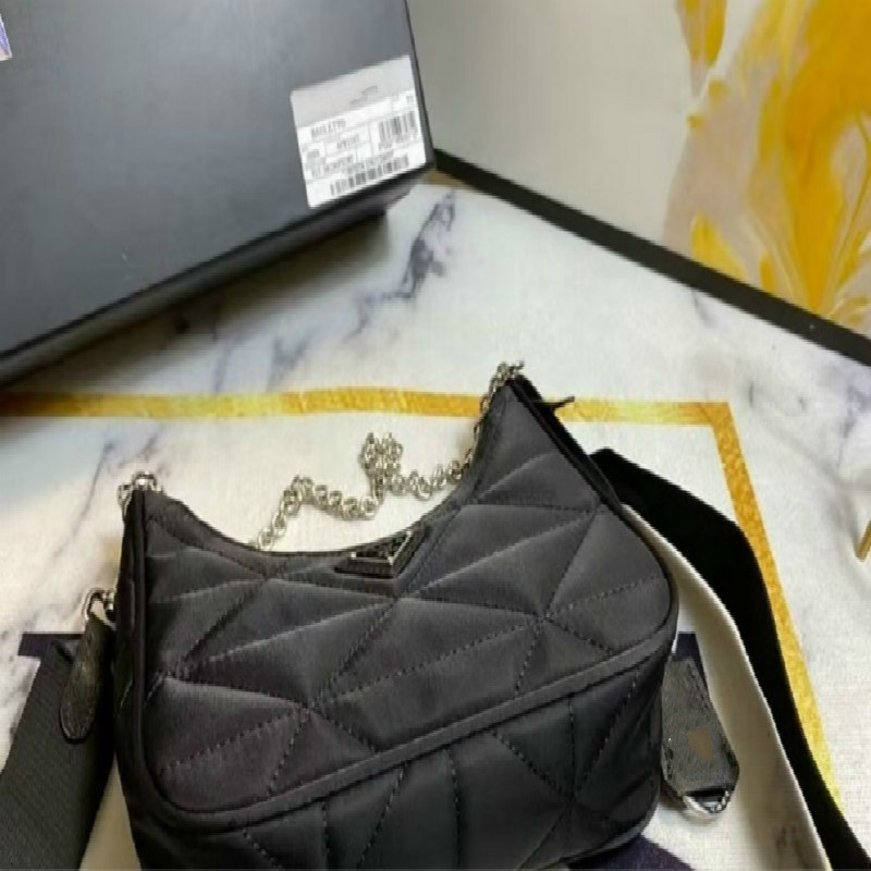 Designer Luxury Handbags Purses Women Shoulder bag Fabric Cross-Body Saddle Handbag High Quality bag Handbag wholesale, Make up freight
Designer Luxury Handbags Purses Women Shoulder bag Fabric Cross-Body Saddle Handbag High Quality bag Handbag wholesale, Make up freight