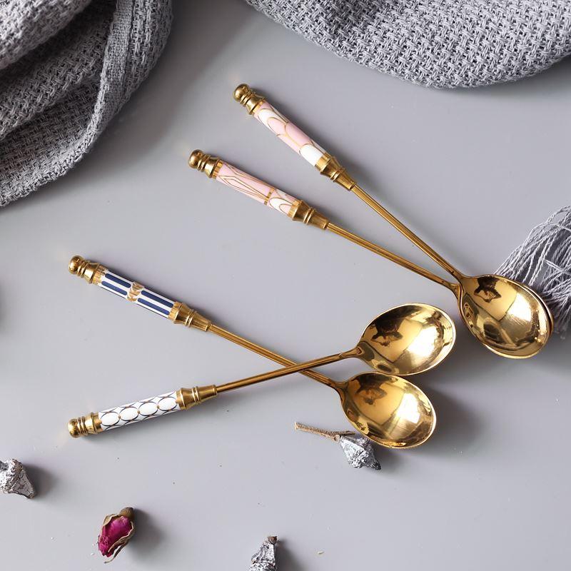 Chic Stainless Steel Stirring Spoons Ceramic Handle Ice Cream Coffee Dessert Spoon dore royal Cake Honey Tableware Tools
Chic Stainless Steel Stirring Spoons Ceramic Handle Ice Cream Coffee Dessert Spoon dore royal Cake Honey Tableware Tools