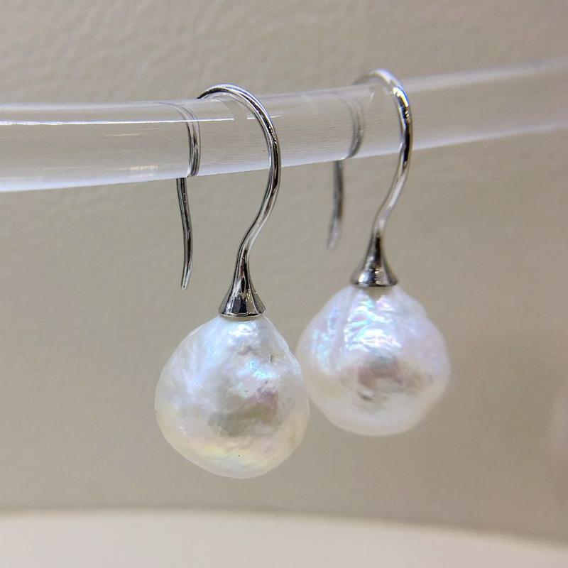 Women's fish hook earrings, white irregularly shaped baroque pearls, 925 sterling silver earrings, ladies pearl earrings
Women's fish hook earrings, white irregularly shaped baroque pearls, 925 sterling silver earrings, ladies pearl earrings