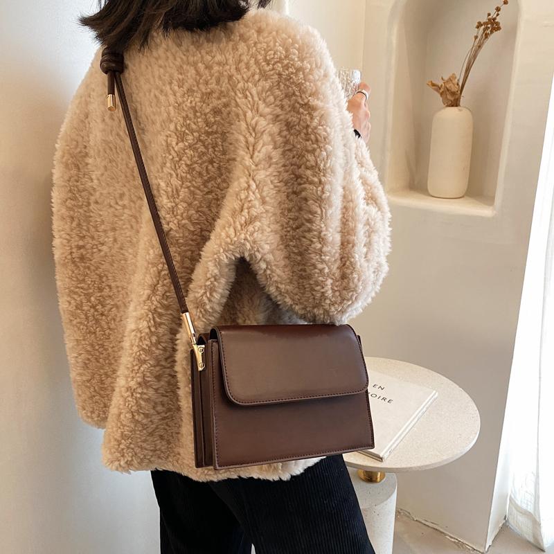 Seasons All-match Solid Color Small Bag For Women 2021 New Simple Fashion Lsdies Shoulder Bag Casual Shopper Crossbody Brown
Seasons All-match Solid Color Small Bag For Women 2021 New Simple Fashion Lsdies Shoulder Bag Casual Shopper Crossbody Brown