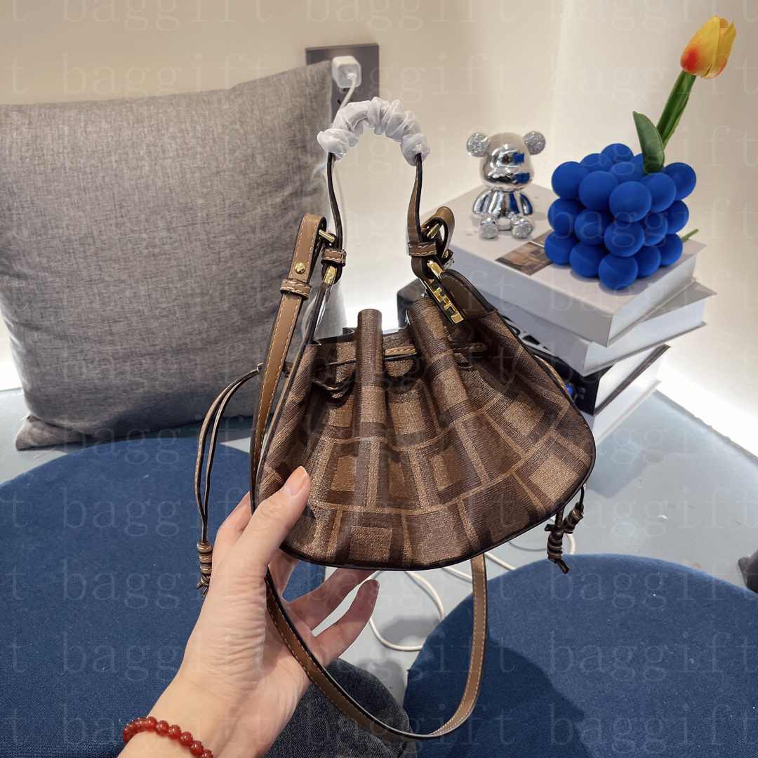 Dumplings Open Pocket Lady bags Luxury Roma Purse Leather straps Python Women Totes single shoulder Crossbody handbag Soft Wrinkled Clutches pouch, For balance fees;no bag
Dumplings Open Pocket Lady bags Luxury Roma Purse Leather straps Python Women Totes single shoulder Crossbody handbag Soft Wrinkled Clutches pouch, For balance fees;no bag
