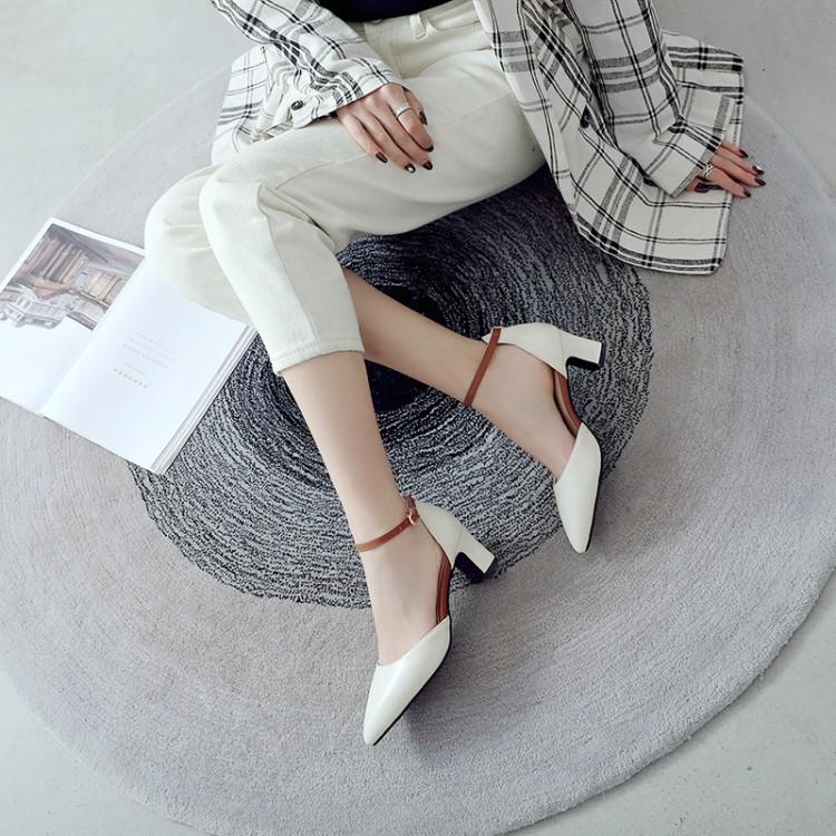 Plus Size 11 12 13 14 15 16 17 high heels sandals women shoes woman summer ladies Coarse-heeled pointed sandals, Gold 
Plus Size 11 12 13 14 15 16 17 high heels sandals women shoes woman summer ladies Coarse-heeled pointed sandals, Gold