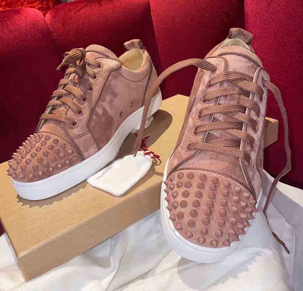 Luxurys designers Dress Shoes Red solel Low Top sneakers Sheepskin Genuine Leather Suede Shoes Red-sole Flats Sports Comfort Men's Casual Trainers
Luxurys designers Dress Shoes Red solel Low Top sneakers Sheepskin Genuine Leather Suede Shoes Red-sole Flats Sports Comfort Men's Casual Trainers