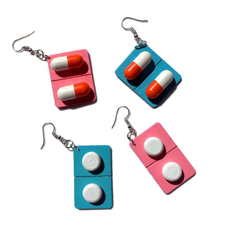 Creative Red Blue Earrings Girl Party Drop Earrings Punk Jewelry Pills Cute Geometric Earring Women Gift
Creative Red Blue Earrings Girl Party Drop Earrings Punk Jewelry Pills Cute Geometric Earring Women Gift