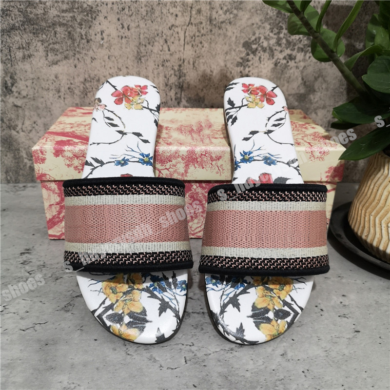 Top Quality Women Slippers Slides Summer Beach Indoor Flat Sandals Flip Flop Sandal With Box size 35-43, Colour-10
Top Quality Women Slippers Slides Summer Beach Indoor Flat Sandals Flip Flop Sandal With Box size 35-43, Colour-10