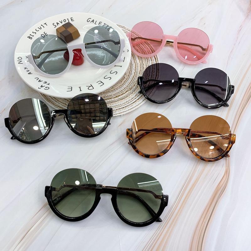 2020 fashion Kids Sunglasses Child Round Vintage Gafas Baby Children UV400 Sport Sunglasses Girls Boys Oculos De Sol n2311
2020 fashion Kids Sunglasses Child Round Vintage Gafas Baby Children UV400 Sport Sunglasses Girls Boys Oculos De Sol n2311