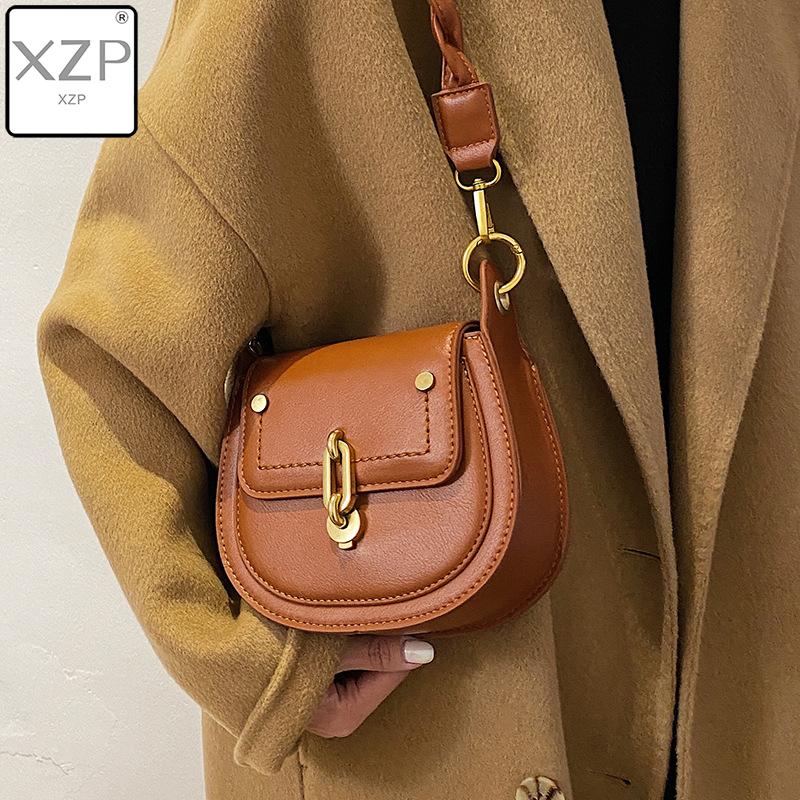 XZP Trend Saddle Shape Bag for Women's Luxury PU Leather Shoulder Flap Bag Classic Lady All-match Crossbody Handbags Sac Female, Black
XZP Trend Saddle Shape Bag for Women's Luxury PU Leather Shoulder Flap Bag Classic Lady All-match Crossbody Handbags Sac Female, Black