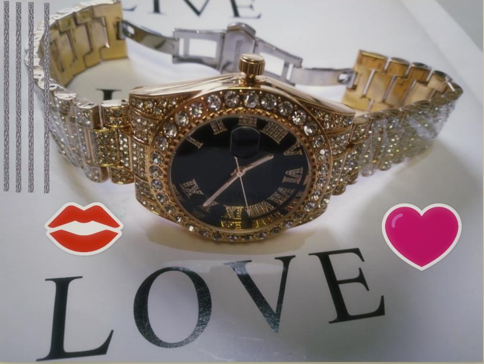 Unisex Lovers Women Men watches Full diamond gold watch full rhinestone steel strap Designer automatic wristwatches bracelet clock, As pic
Unisex Lovers Women Men watches Full diamond gold watch full rhinestone steel strap Designer automatic wristwatches bracelet clock, As pic