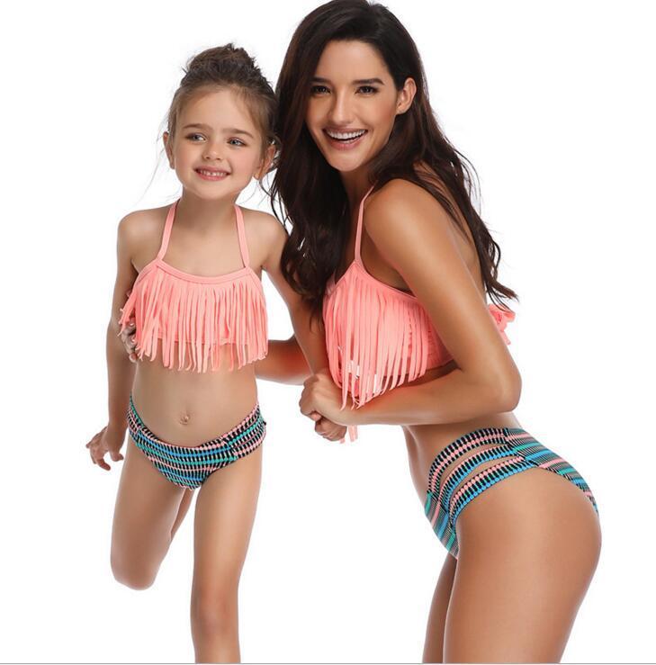 Mother And Daughter Swimsuit Family Look Mommy and Me Clothes Bikini Tassel Mom Daughter Swimwear Family Matching Clothes 201128