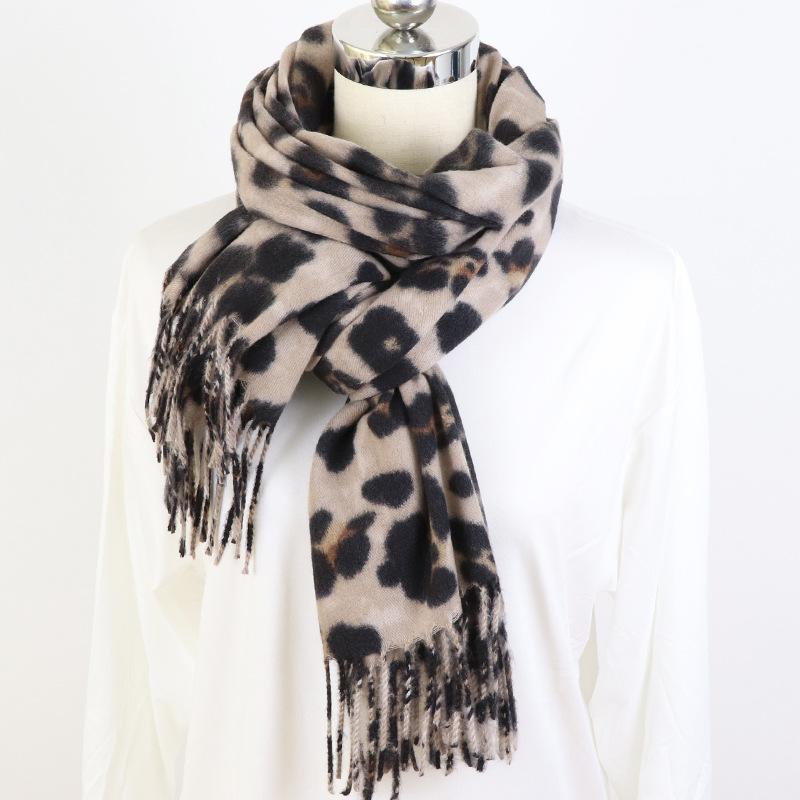 2020 Fashion Winter Scarf Women Cashmere Feel Scarfs for Ladies Scarf Women Tassel Leopard Print Wool Warm
2020 Fashion Winter Scarf Women Cashmere Feel Scarfs for Ladies Scarf Women Tassel Leopard Print Wool Warm