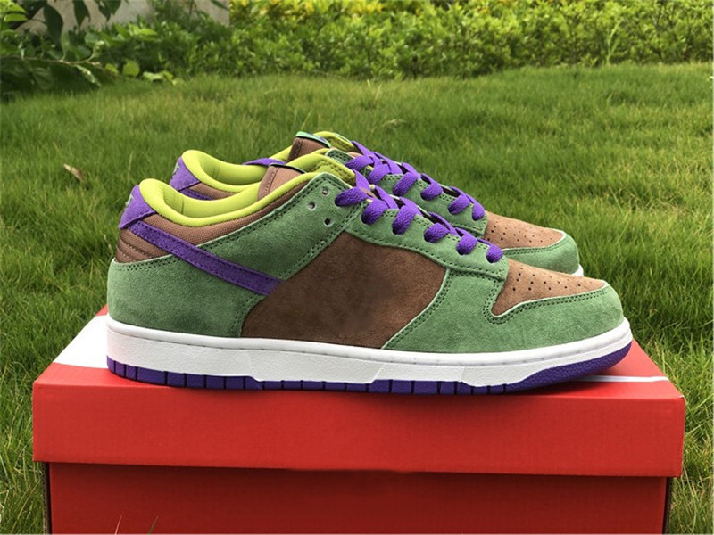 Authentic Dunk SP Low Veneer Autumn Green Deep Purple Man Skateboard Shoes Men Women Ugly Duckling Suede Skateboard Shoes Sneakers With Box, Customize
Authentic Dunk SP Low Veneer Autumn Green Deep Purple Man Skateboard Shoes Men Women Ugly Duckling Suede Skateboard Shoes Sneakers With Box, Customize