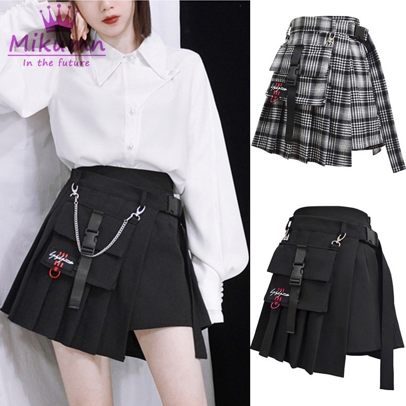 Gothic Punk Women High Waist Shorts Skirts With Pocket Harajuku Cool Girls Vintage Plaid Irregular Pleated Fashion Mini Skirts Y200326, Black
Gothic Punk Women High Waist Shorts Skirts With Pocket Harajuku Cool Girls Vintage Plaid Irregular Pleated Fashion Mini Skirts Y200326, Black