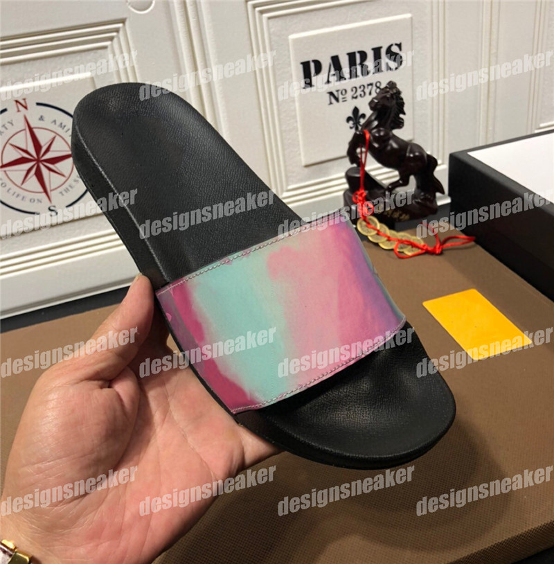2021 New Women Mens Sandals Slippers Embroidery Sandal Floral Brocade Flip Flops Laser Beach Leather Slipper 35-45, Black
2021 New Women Mens Sandals Slippers Embroidery Sandal Floral Brocade Flip Flops Laser Beach Leather Slipper 35-45, Black