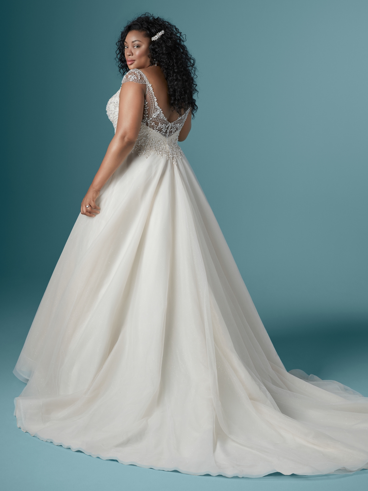 Beaded Plus Size Backless Wedding Dresses V Neck A Line Sequined Bridal Gowns Sweep Train Tulle Robe De Marie