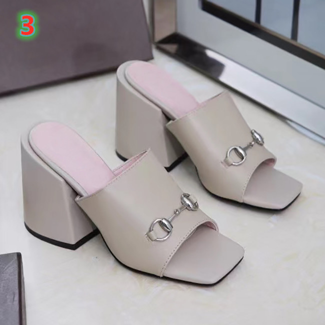 2020 new women's fashion high heels sandals leather soft girl casual shoes lady outdoor thick heels big size 35-42 With box
2020 new women's fashion high heels sandals leather soft girl casual shoes lady outdoor thick heels big size 35-42 With box