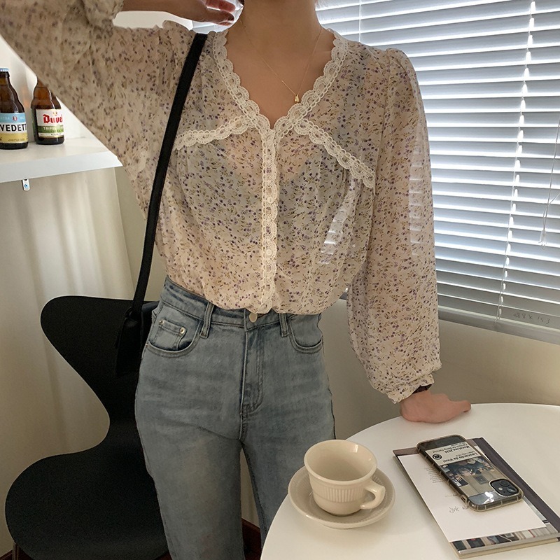 2021 New V-neck floral lace panel chiffon women's sleeve spring simple summer show fine sweet temperament top M31M, Apricot light
2021 New V-neck floral lace panel chiffon women's sleeve spring simple summer show fine sweet temperament top M31M, Apricot light