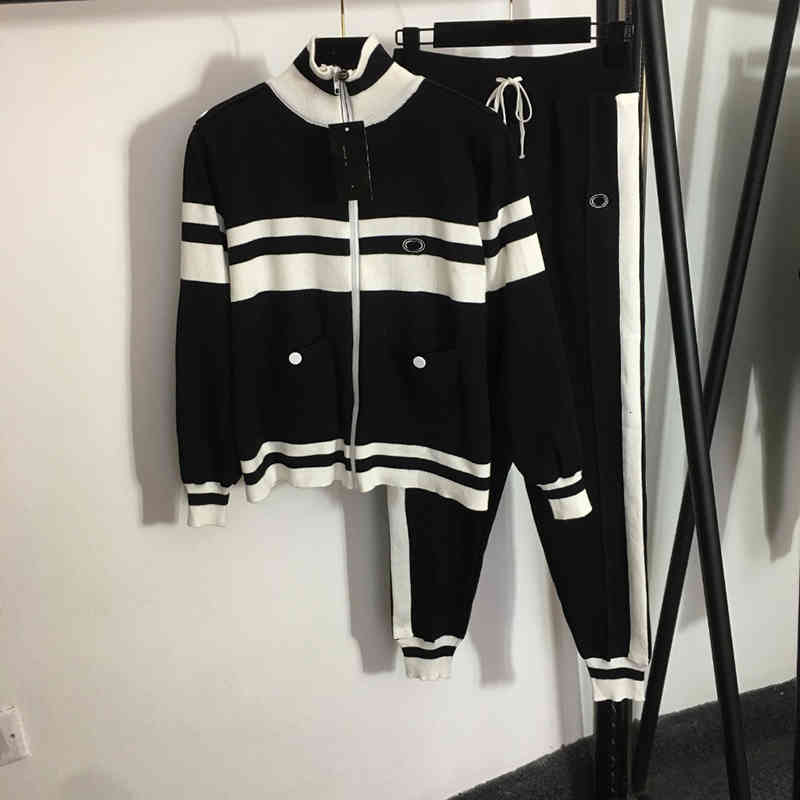 Women's Sweaters Colors Women 5 Set Baroque Stripe Lady Sport Suit Sets Winter Fall Elastic Knit Cardigan Coat W630, 1# shoe box
Women's Sweaters Colors Women 5 Set Baroque Stripe Lady Sport Suit Sets Winter Fall Elastic Knit Cardigan Coat W630, 1# shoe box