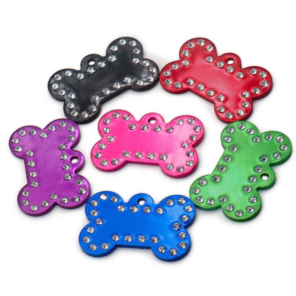 Wholesale 100Pcs Rhinestone Bone plate Tag Personalized Dog ID Tag Custom Name Dog Collar Pet Accessories Pet Gift Dog Bone Tag Q1122
Wholesale 100Pcs Rhinestone Bone plate Tag Personalized Dog ID Tag Custom Name Dog Collar Pet Accessories Pet Gift Dog Bone Tag Q1122